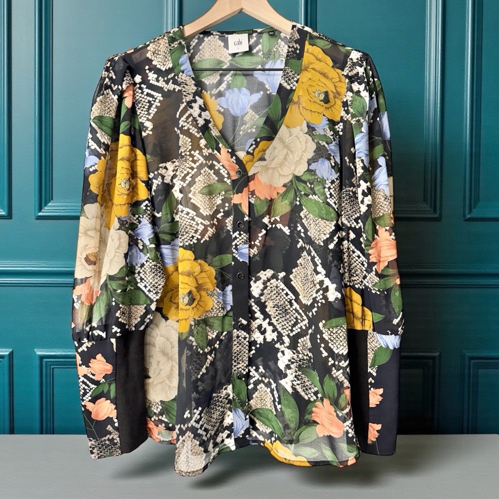 CAbi BLOUSE - Picture 2 of 10